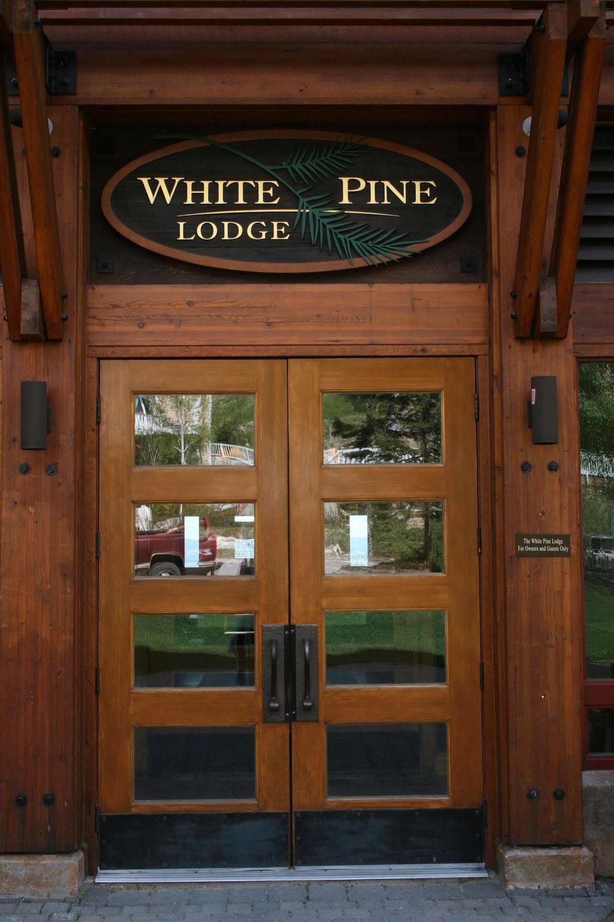 Schweitzer Mountain Resort White Pine Lodge Sandpoint Exterior photo